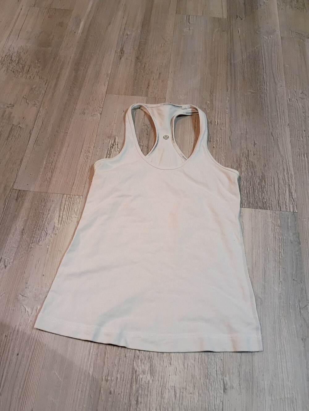 Lululemon - Picture 2 of 5